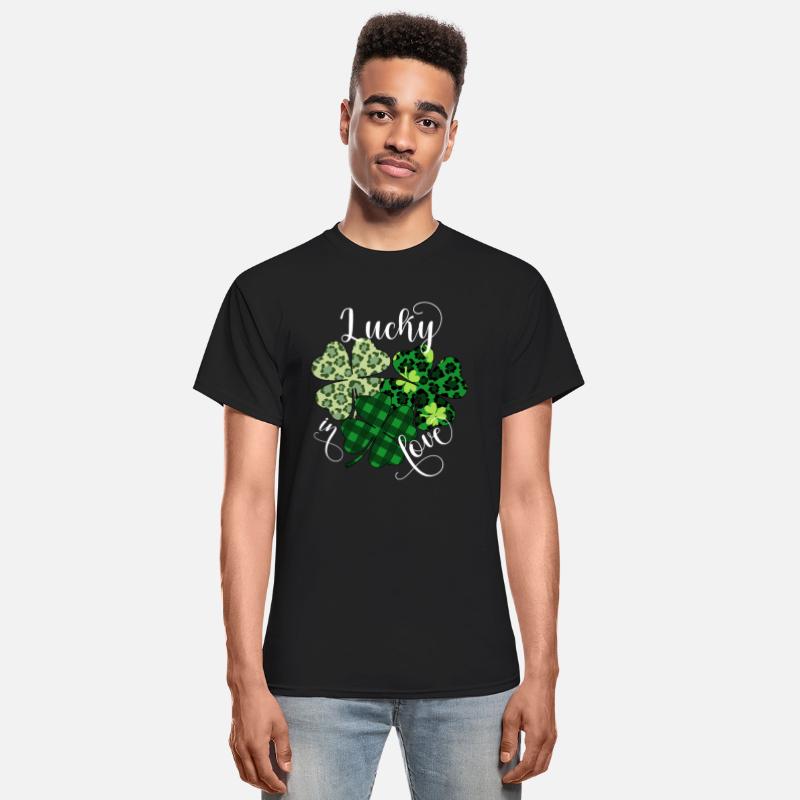 Lucky in love - Saint Patrick's Day Women T-Shirt