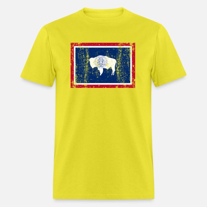 Wyoming Flag Distressed Novelty Mom